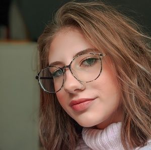 Meet your Posher, Annah